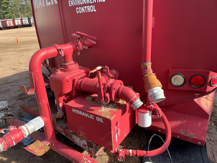 #3370-•-dust-control-5,200-gallon-water-truck-18'-tank-image-22