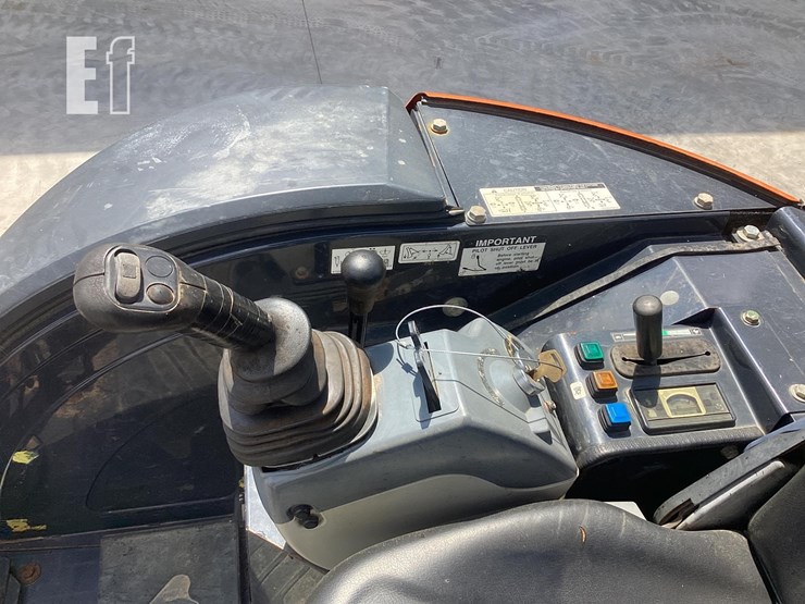 2021-hitachi-zx26u-5-image-16