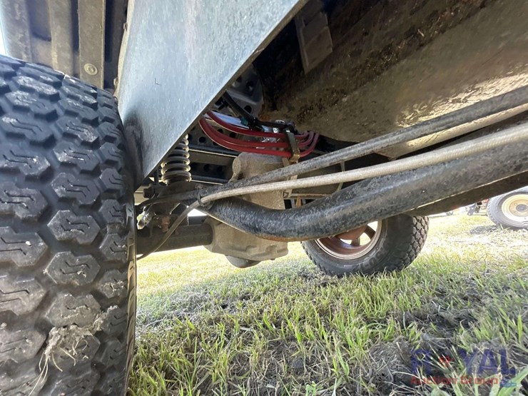 2022-toro-workman-07921-electric-utility-cart-image-7