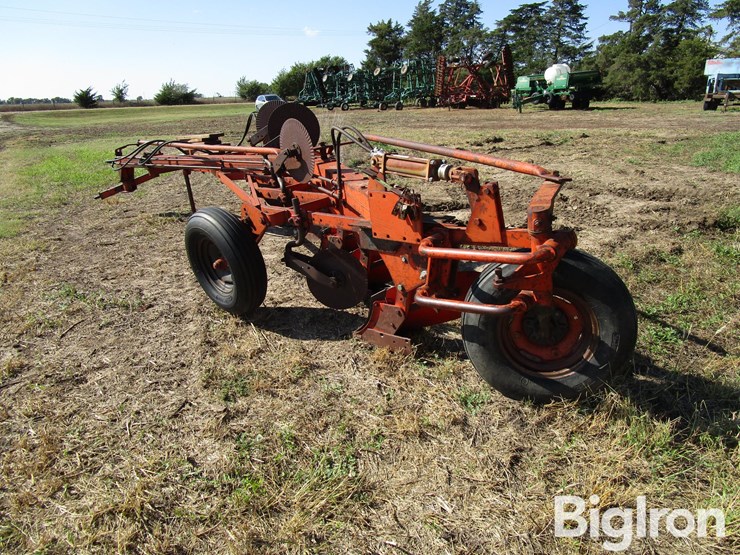 case-6x16-semi-mounted-plow-image-7