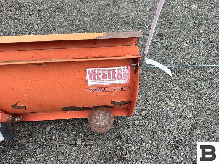 western-90”-snow-plow-image-9