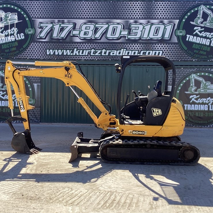 2007 JCB 8040