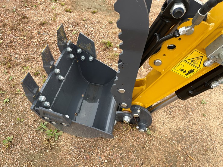 #1791-•-agt-xz20r-mini-excavator-image-21