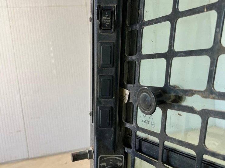 bobcat-t450-image-28