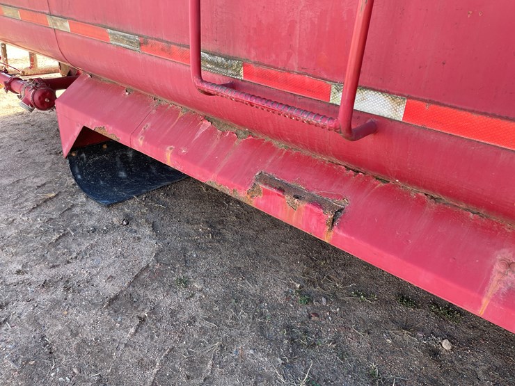 #3370-•-dust-control-5,200-gallon-water-truck-18'-tank-image-31