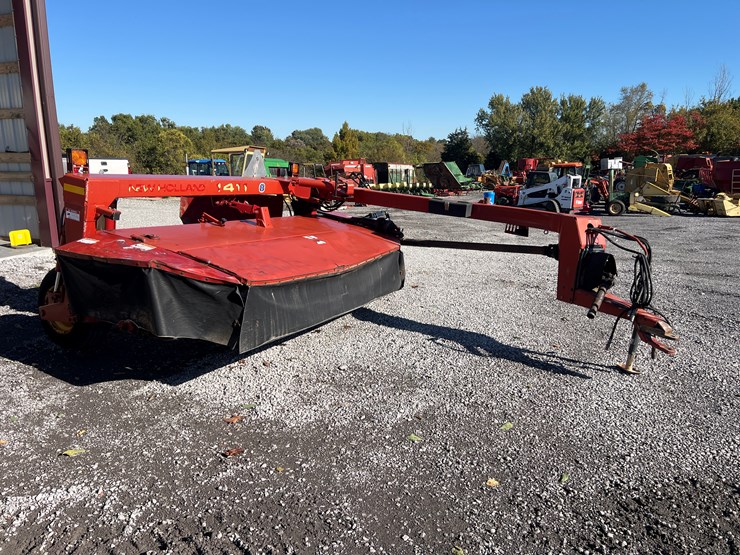 new-holland-1411-image-2