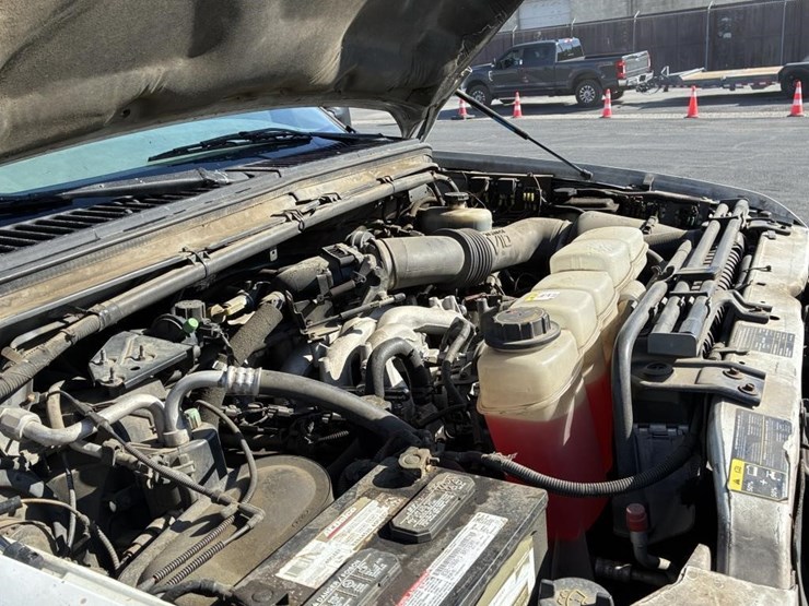 2002-ford-f450-image-13