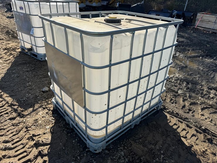 water-tank-tote-image-3