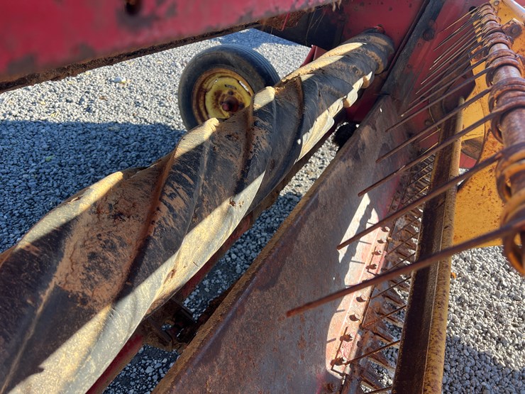 new-holland-474-image-5