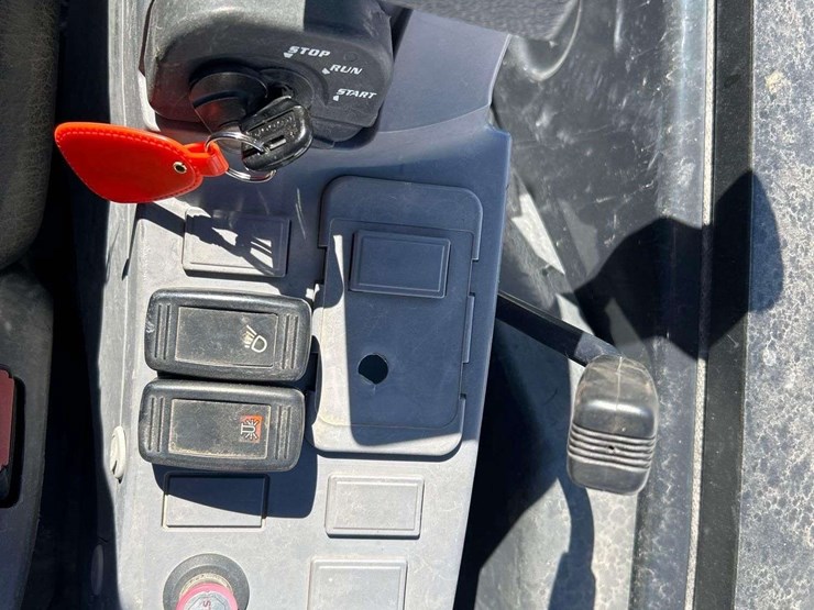 2023-kubota-u27-4-image-12