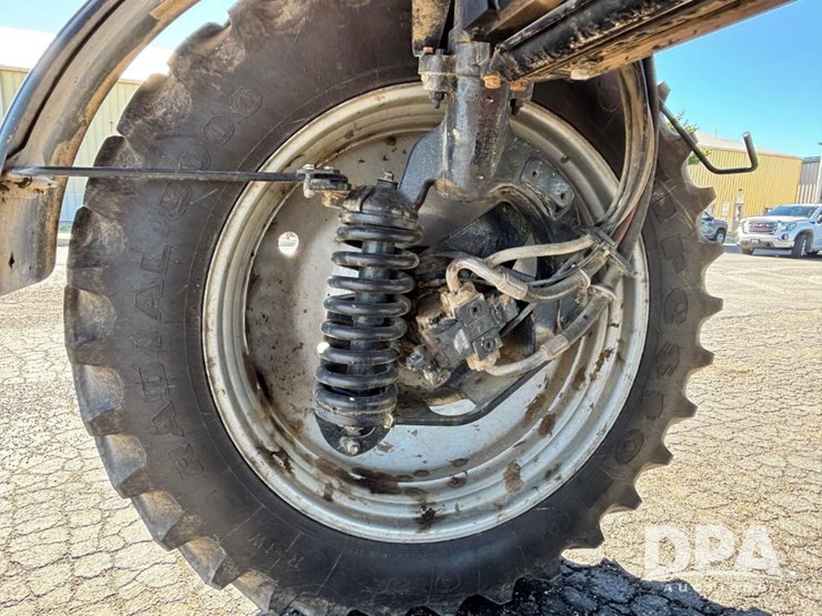 2020-case-ih-patriot-4440-image-37