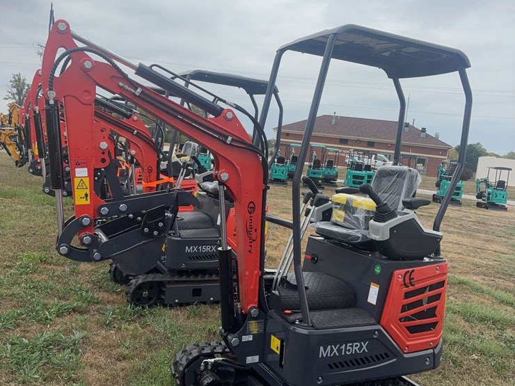 mini-excavator-mx12rx-image-2