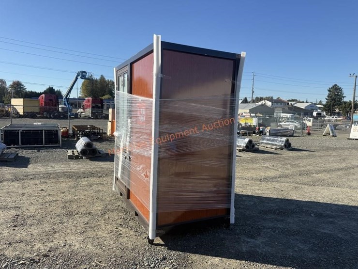 aboss-portable-bathoom-w/-shower-image-4