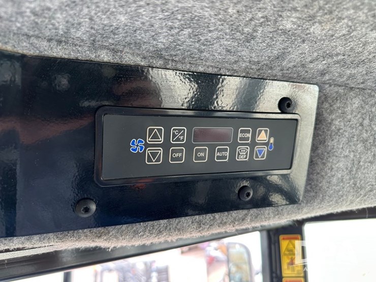 2015-ag-chem-rg1100b-image-37