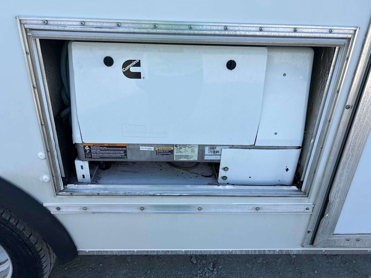 2015-ford-e350-image-26