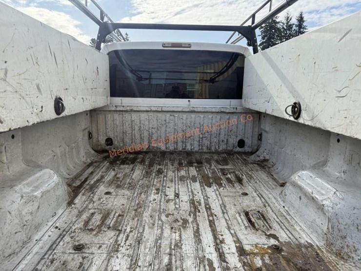 2015-ford-f350-xlt-image-22