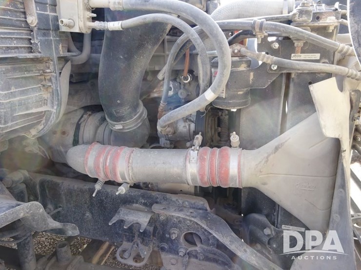 2018-freightliner-cascadia-day-cab-truck-(pz13986,-unit-405)-image-56