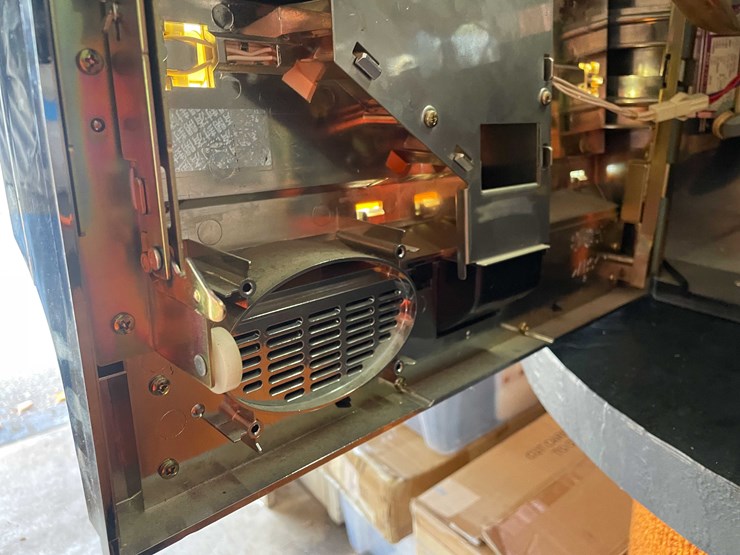 #6628-•-john-deere-poker-machine-image-12