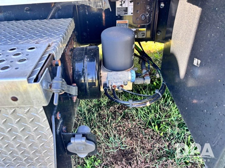 2013-kenworth-t370-image-24