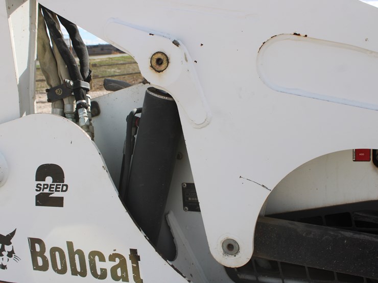 bobcat-t870-image-45