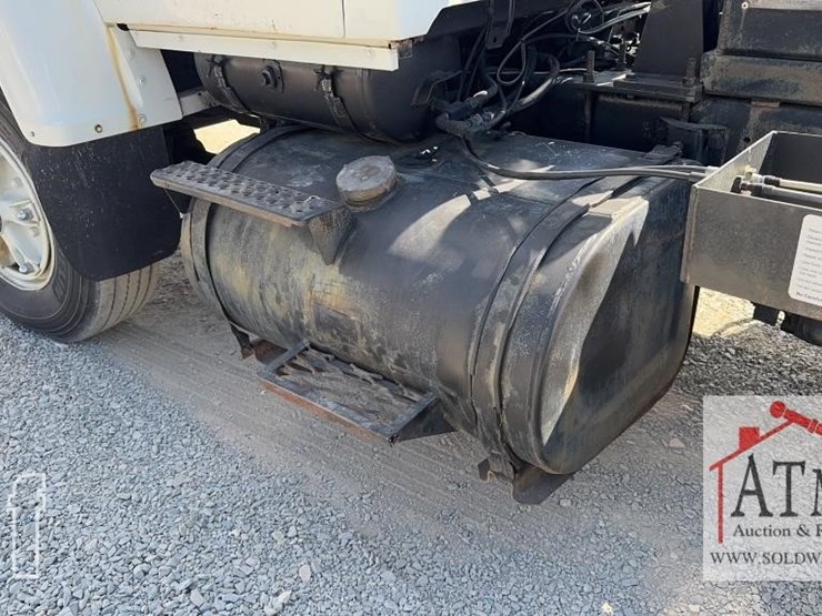 1985-ford-lnt9000-image-12