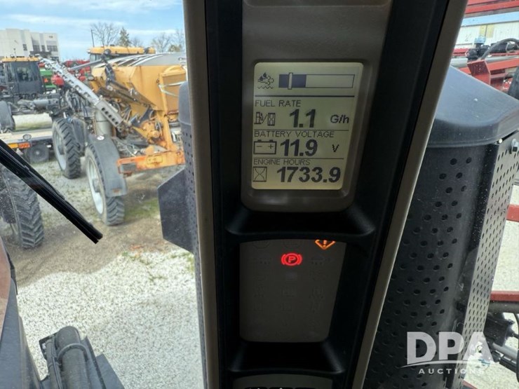 2020-case-ih-trident-5550-image-83