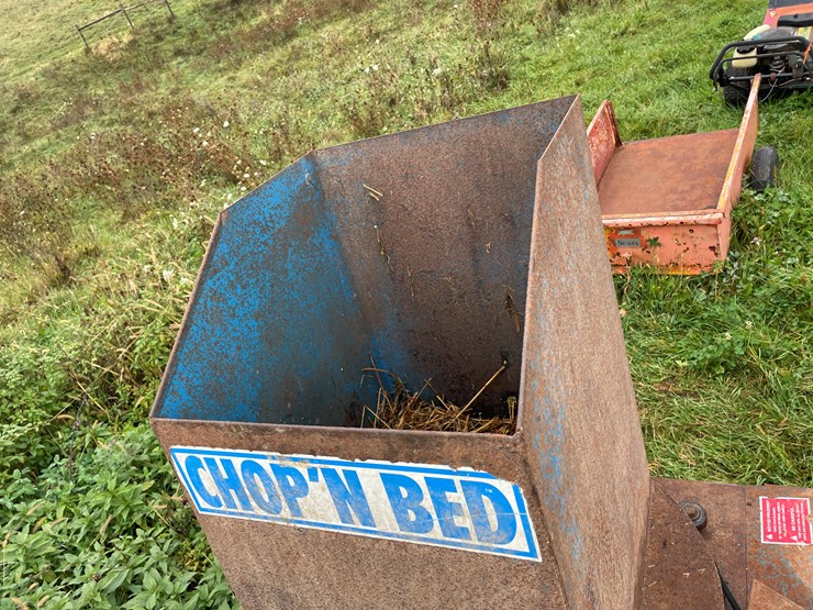 #8136-•-chop'n-bed-bail-chopper-image-19