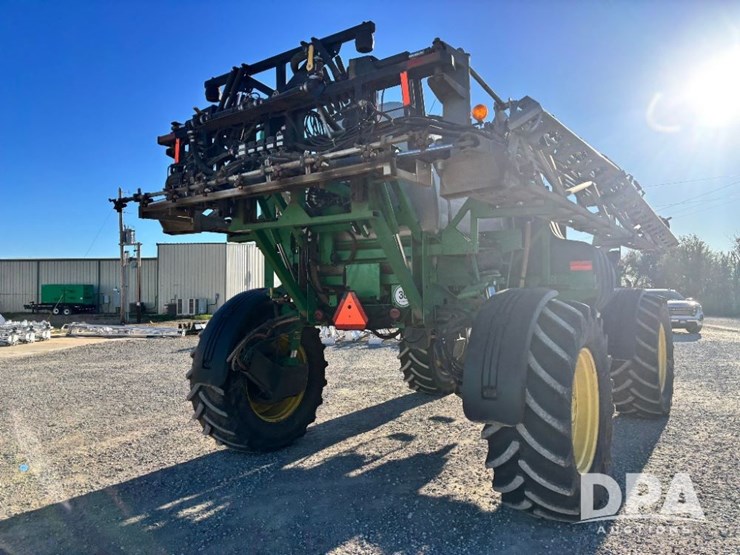 2013-john-deere-4830-image-11