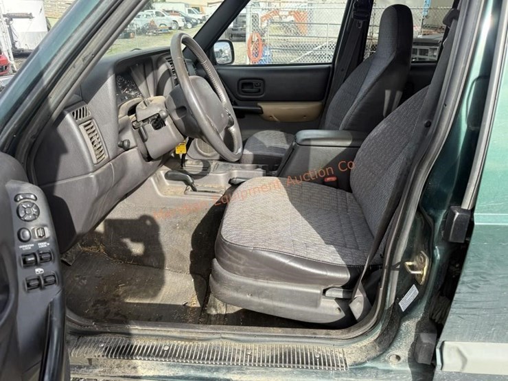 2001-jeep-cherokee-image-25