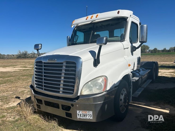 2012-freightliner-cascadia-truck-(cp1182-unit-517)-image-1