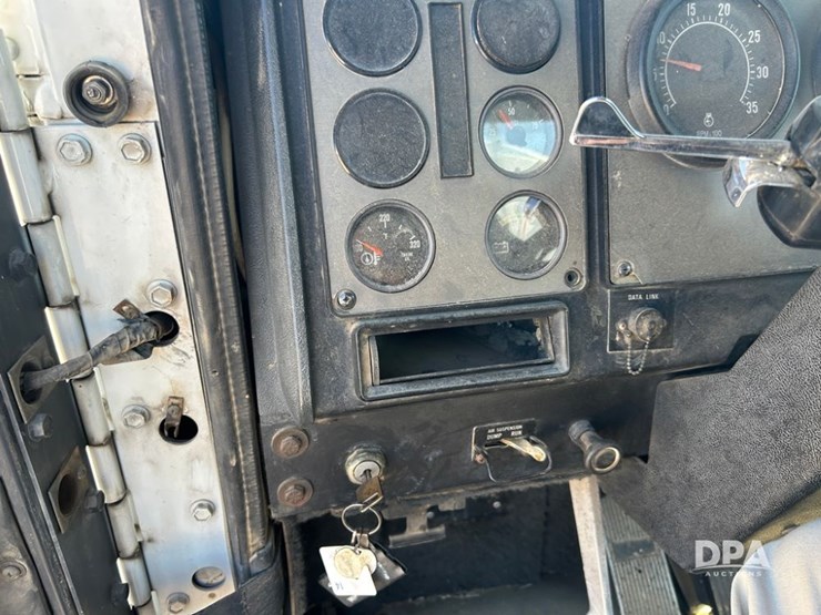 1991-international-9400-image-48