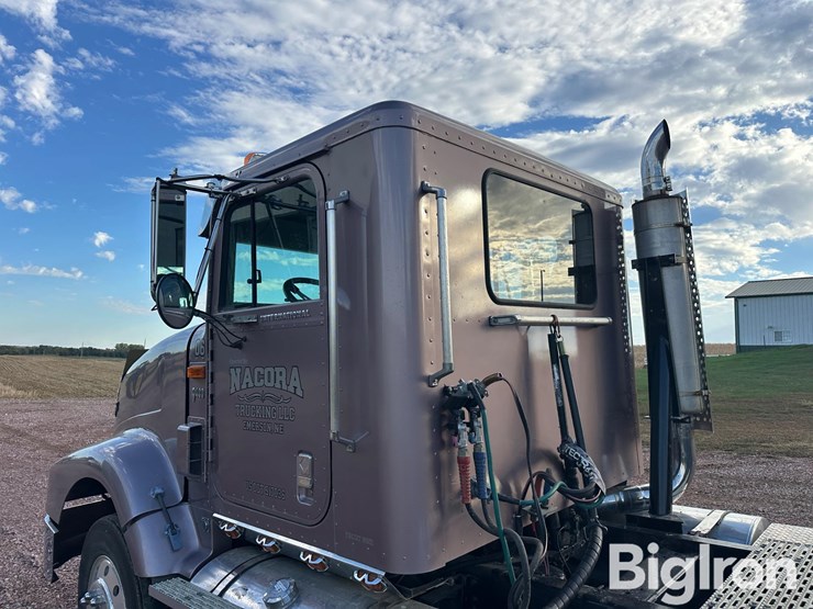 1995-international-9400-image-10