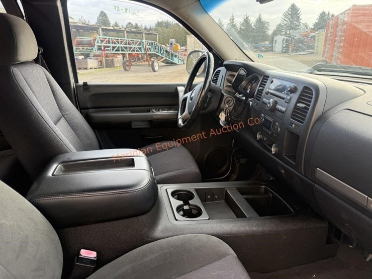 2008-chevrolet-silverado-2500-lt-image-28