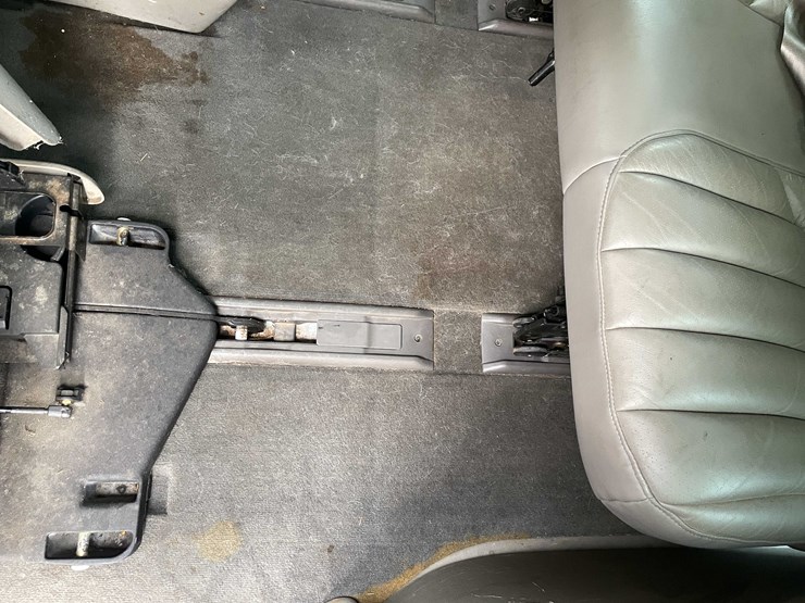 1999-chrysler-town-&-country-image-124