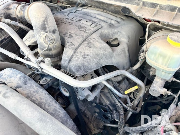 2017-ram-1500-slt-image-53