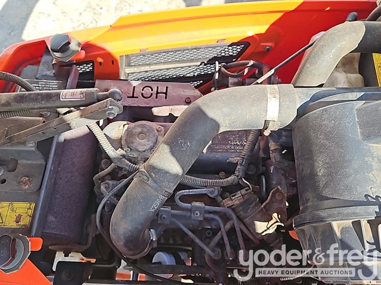 2015-kubota-bx2370-image-14