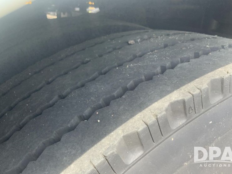 2001-mci-102-el3-image-49