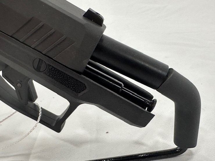 #2025-00059-•-taurus-gx4-pistol-image-28
