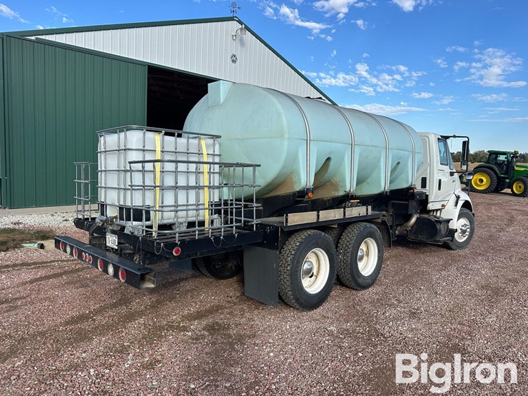 2005-international-8600-image-5