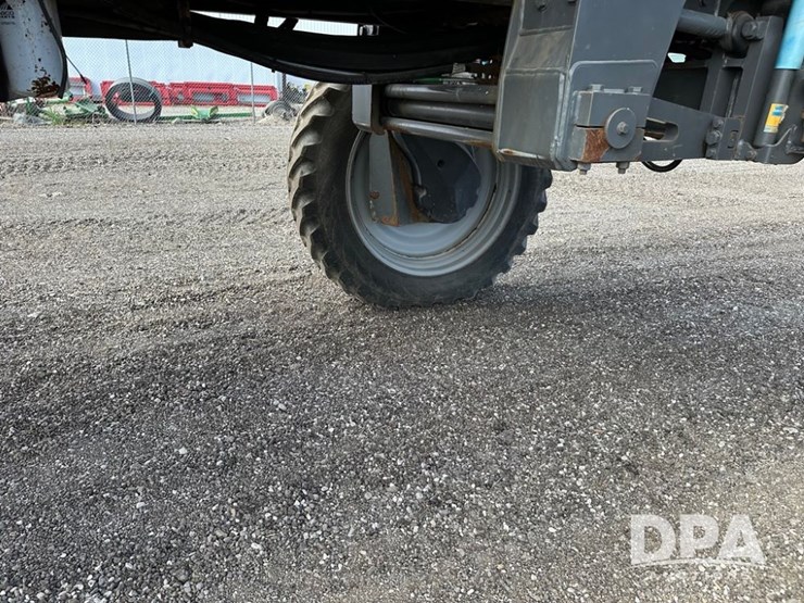 2017-ag-chem-rg1100b-image-31