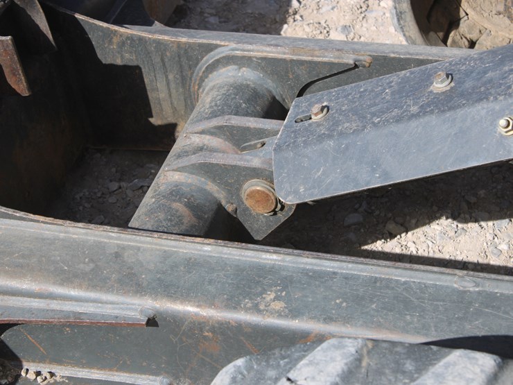 2016-bobcat-e32i-image-25