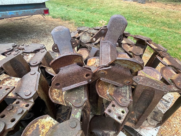 #6610-•-loggering-steel-bobcat-tracks-image-9