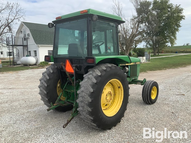 1983-john-deere-2350-image-5