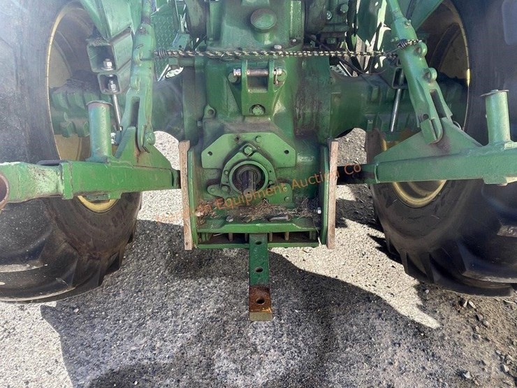 john-deere-2040-image-11