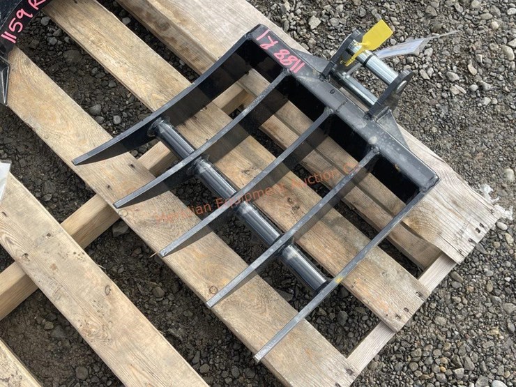 ir-mini-excavator-rake-image-6