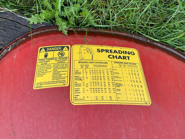 #8133-•-cosmo-500-fertilizer-spreader-image-10