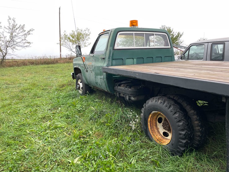 #8043-•-1981-chevy-custom-deluxe-30-truck-(has-wi-title)-image-7