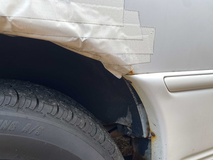 1999-chrysler-town-&-country-image-44