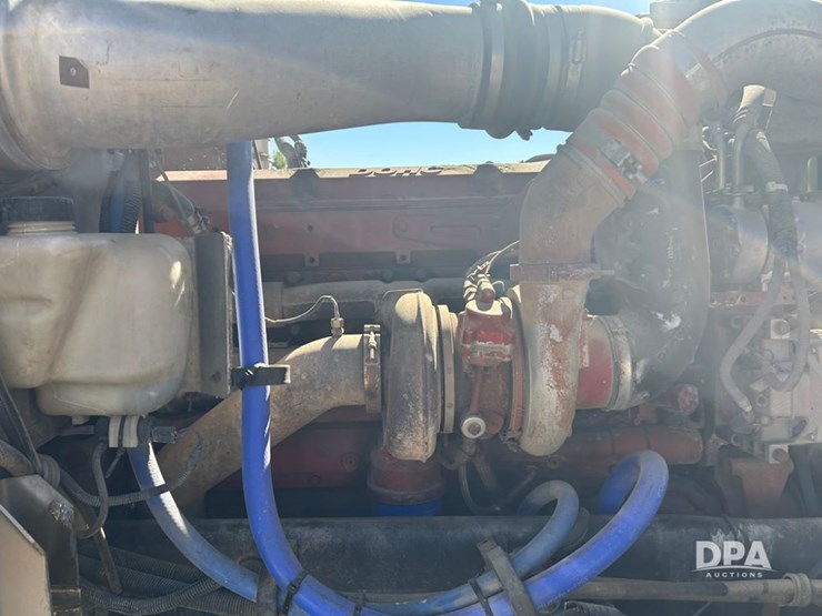 2004-peterbilt-379-image-29