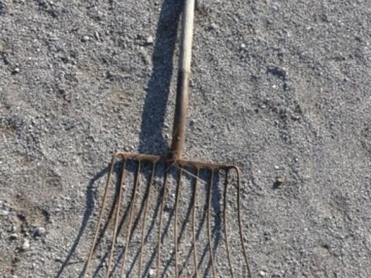 vintage-silage-fork-image-2